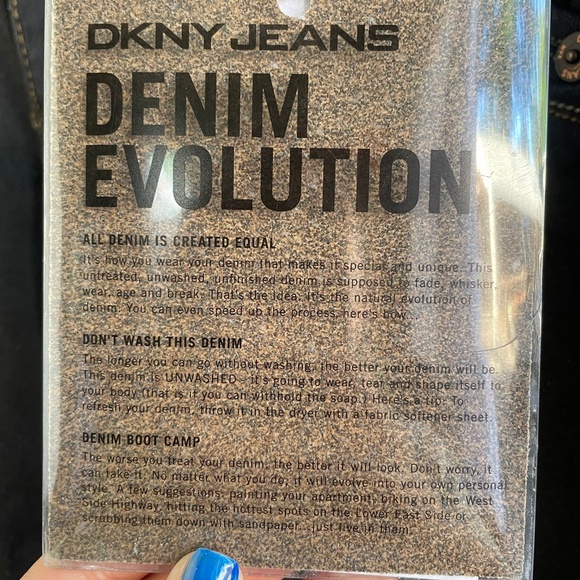 DKNY DARK Low-rise Unwashed Jeans Wide Straight Leg NWT - Picture 11 of 15